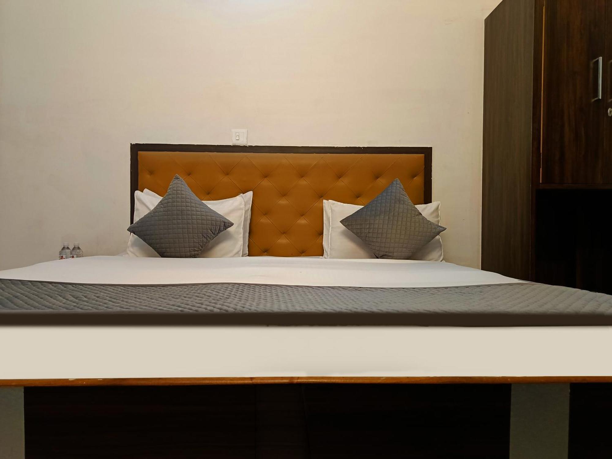 Hotel Shyam Palace India Agra Agra  Dış mekan fotoğraf